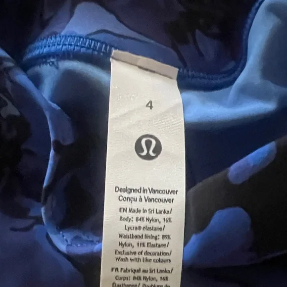 NEW WITH TAG LULULEMON FAST AND FREE HIGH-RISE SHORT 6 INCH WITH POCKETS